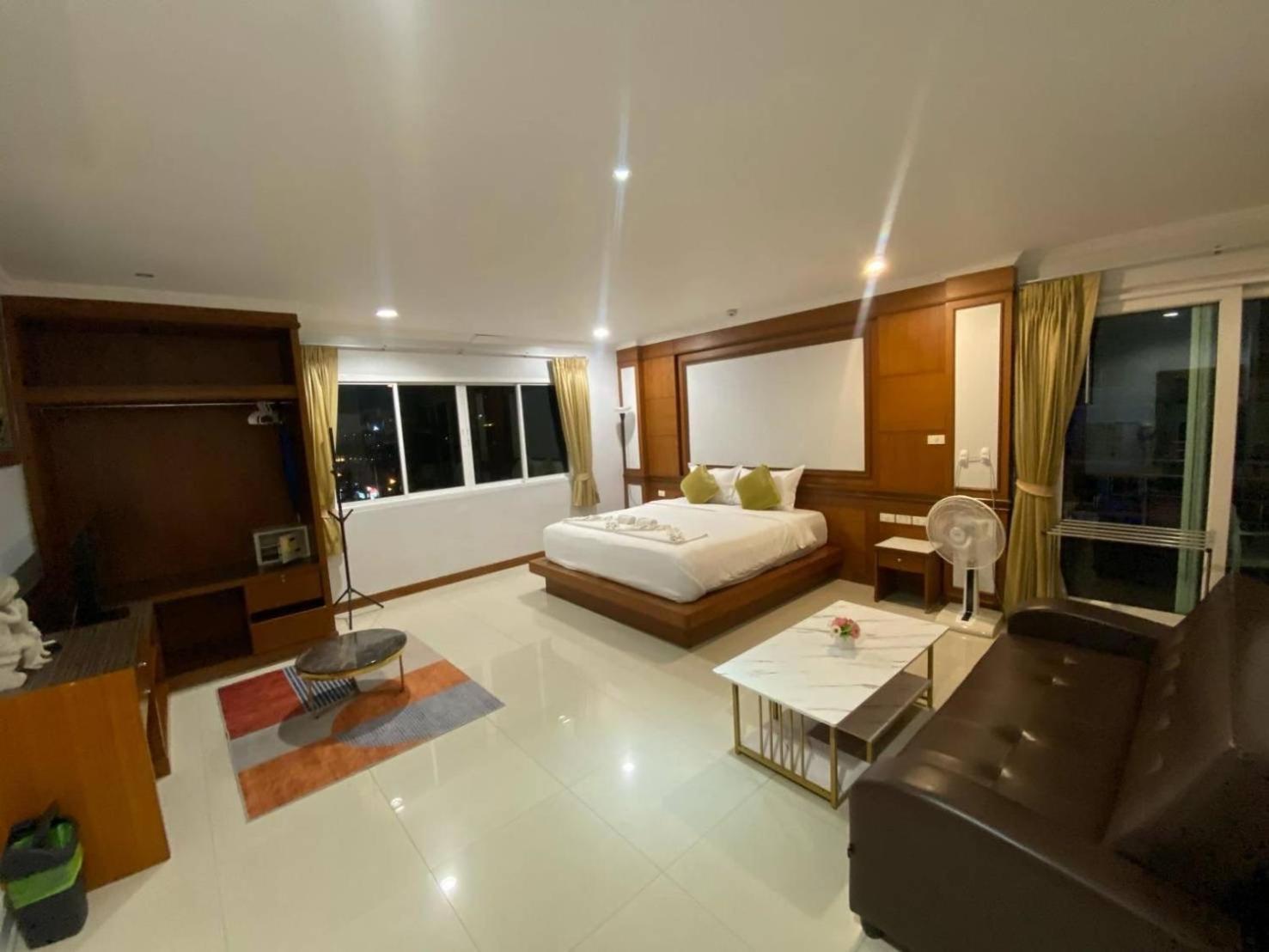 Sukcheewa Residence Phuket Patong Quarto foto